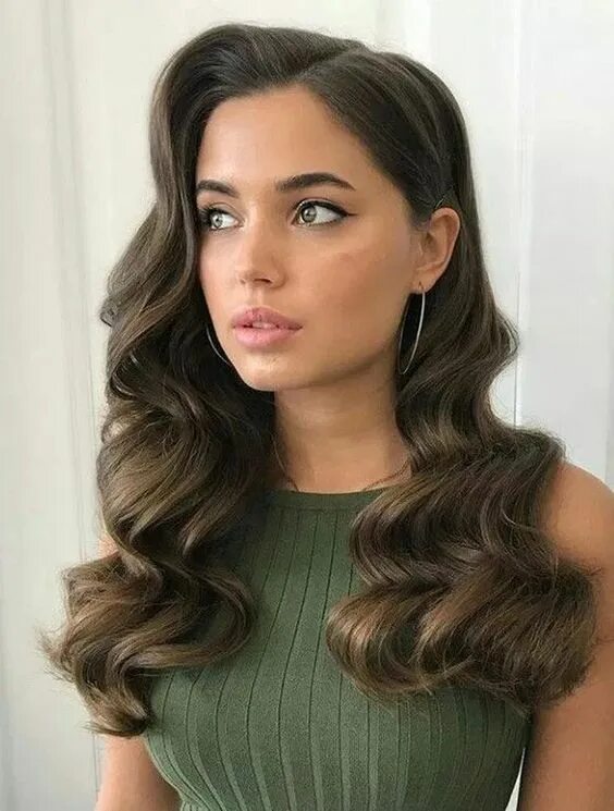 Прическа голливудская волна на длинные волосы фото coiffure longue ondulée brune Hair down styles, Evening hairstyles, Down hairsty