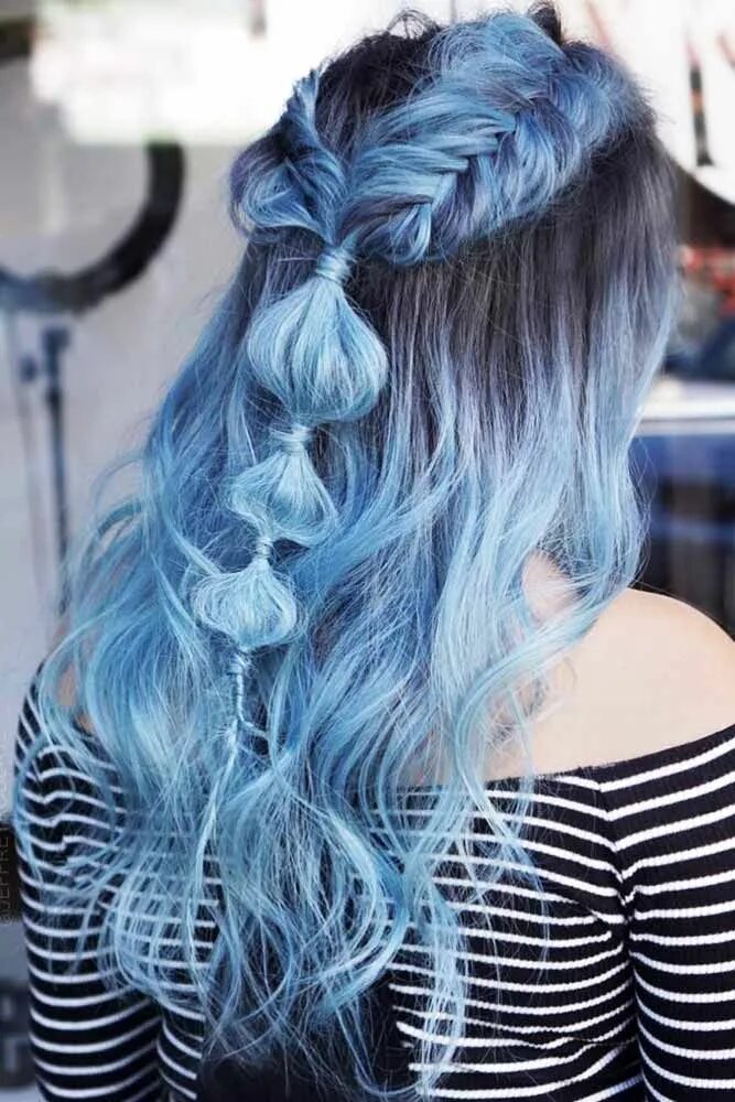 Прическа голубые волосы 35 Blue Ombre Hair Styles For Daring Women Light blue hair, Blue ombre hair, Lig