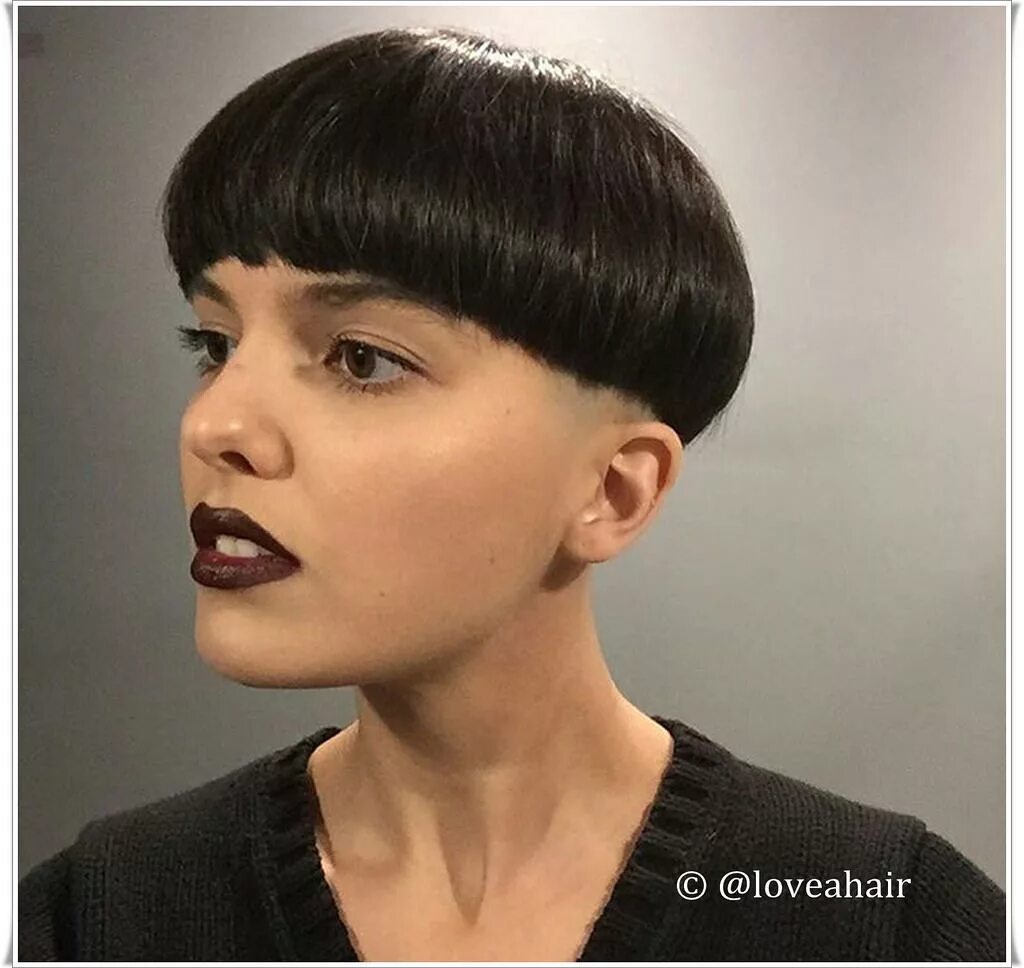 Прическа горшок Bowl Cut Curls