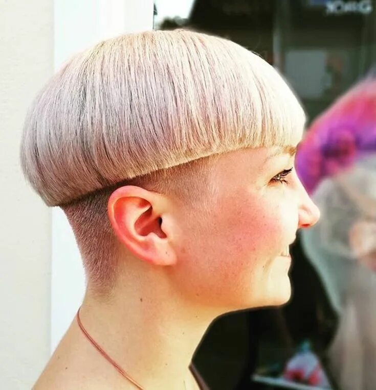 Прическа горшок женская фото Pin on Bowl cut kapsels 02