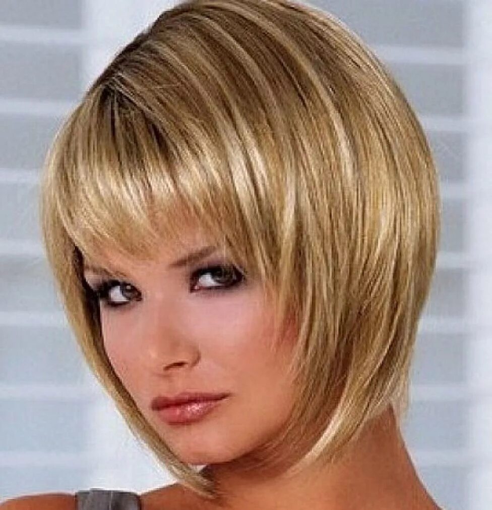 Прическа градуированное каре с челкой фото Layered Bob Hairstyles With Bangs For Blonde Straight Hair Pics Стрижка, Прическ