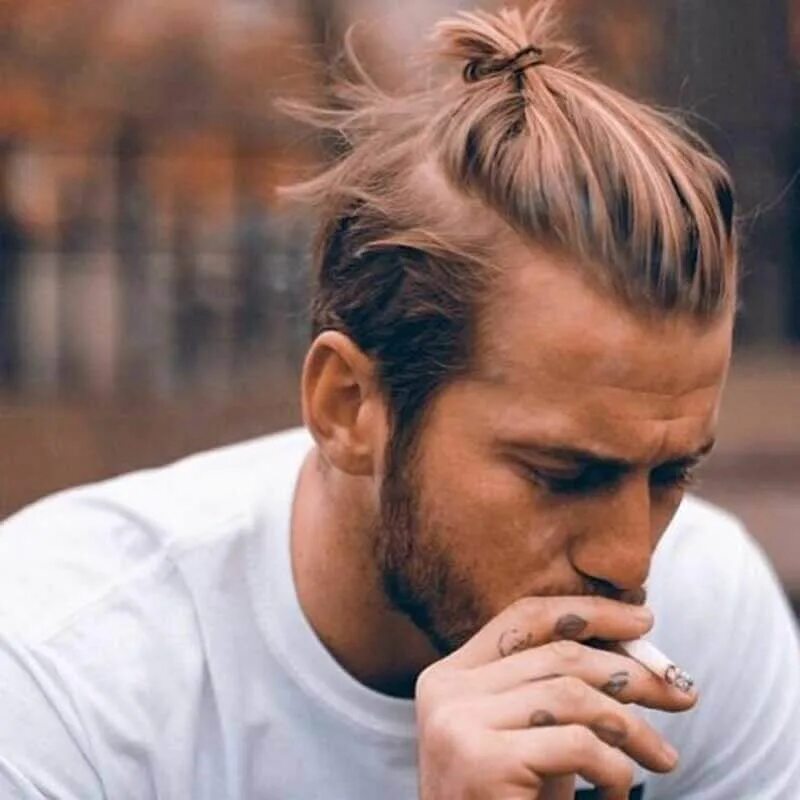 Прическа хвост на длинные волосы мужская 15 Best Man Bun Undercut Hairstyles - Men's Hairstyle Tips Haircuts for men, Man