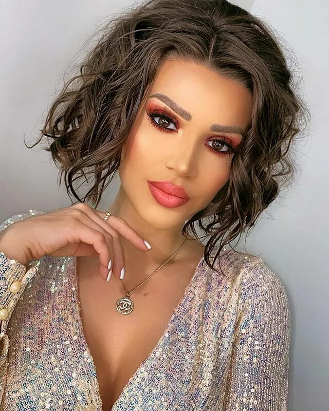 Прическа и макияж на новый год 2025 Foinika Kay (@exteriorglam) * Instagram photos and videos Bob hairstyles for fin