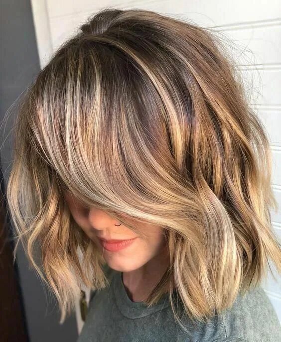 Прическа и окрашивание на средние Gorgeous Brown Hairstyles with Blonde Highlights