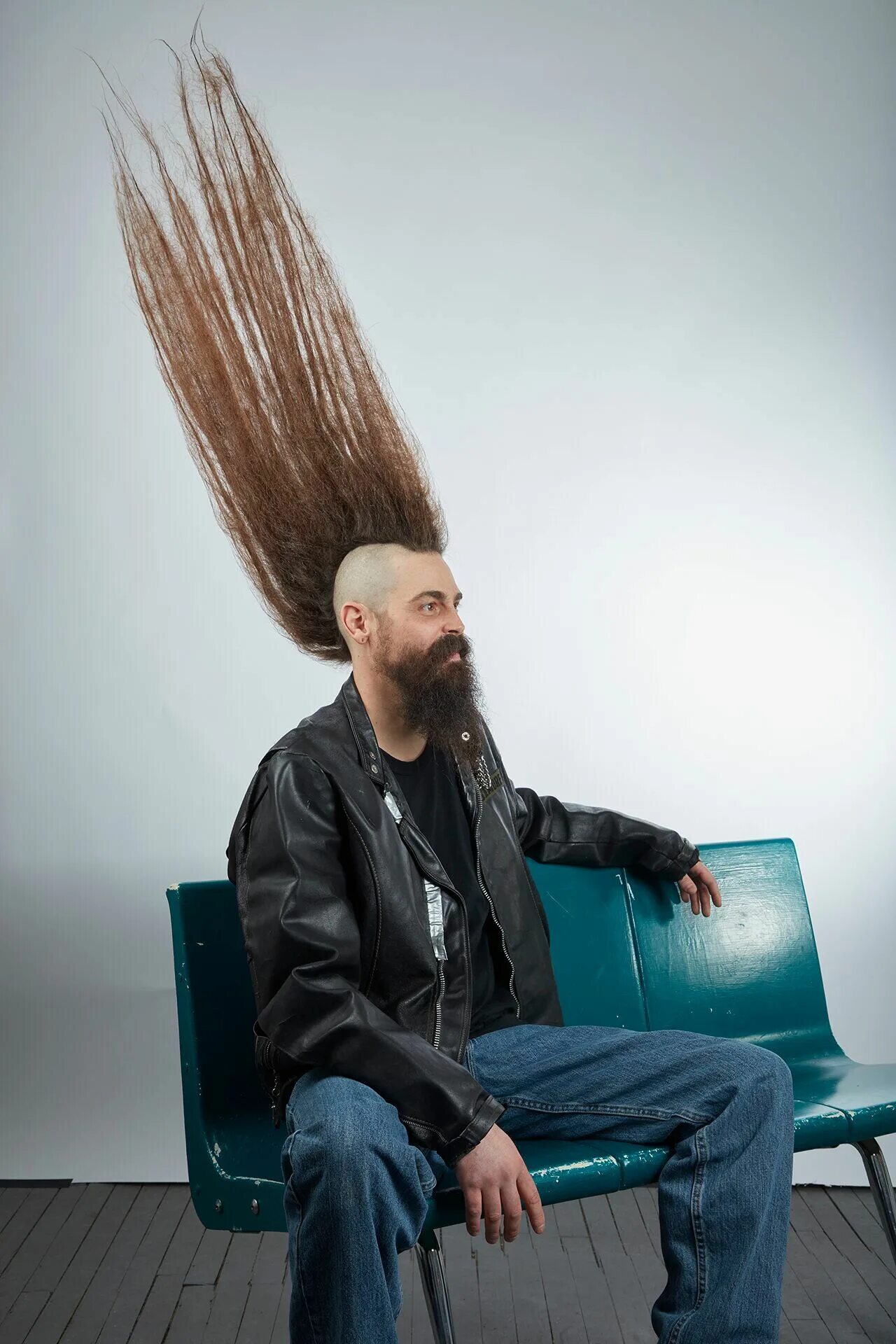 Прическа ирокез на длинные волосы Minnesota man secures Guinness World Record for world's tallest mohawk