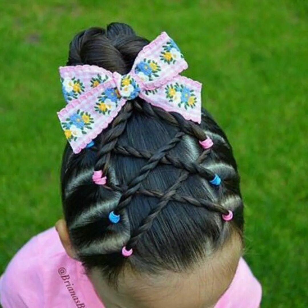 Прическа из резиночек для девочек No photo description available. Kids hairstyles, Baby hairstyles, Girl hair dos