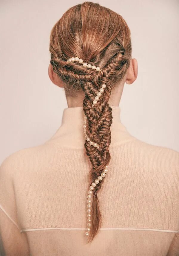 Прическа из жгутов на длинные волосы theleoisallinthemind:"Photographed by Igor Pavlov for The Blueprint" Hair inspir