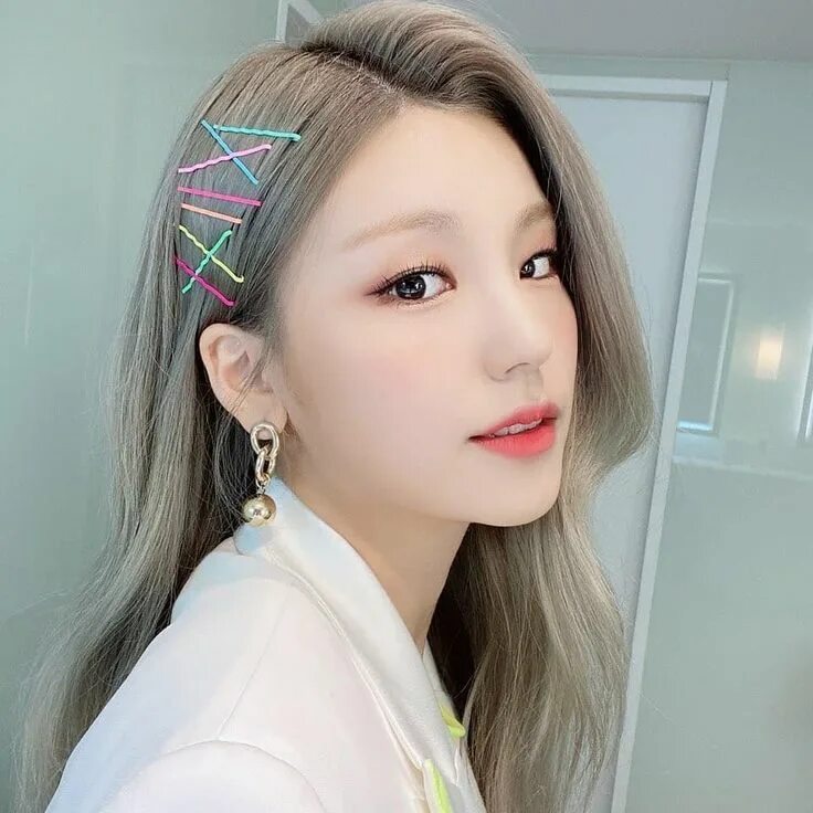 Прическа к поп для девочек ITZY GLOBAL #NOTSHY on Twitter Itzy, Hair, Hair wrap