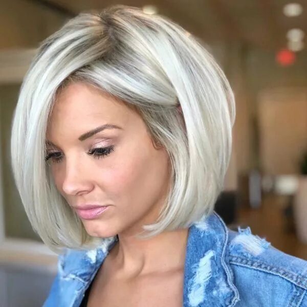 Прическа каре блондинка фото Icy Blonde Bob ❄ - Behindthechair.com Silver blonde hair, Blonde bob hairstyles,