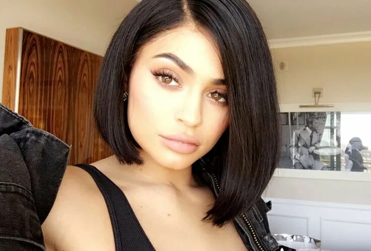 Прическа каре брюнетки Kylie new hair cut Kylie jenner bob haircut, Kylie jenner short hair, Kylie jenn