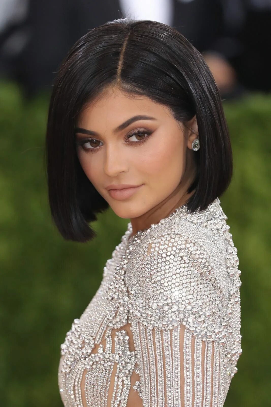 Прическа каре брюнетки Кайли Дженнер (Kylie Jenner, Kylie Kristen Jenner) - актриса - фотографии - голл