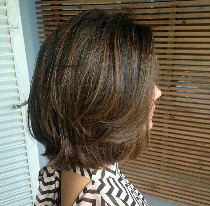 Прическа каре каскад Essa cor 3 Cabelo em camadas, Cortes de cabelo, Cabelo