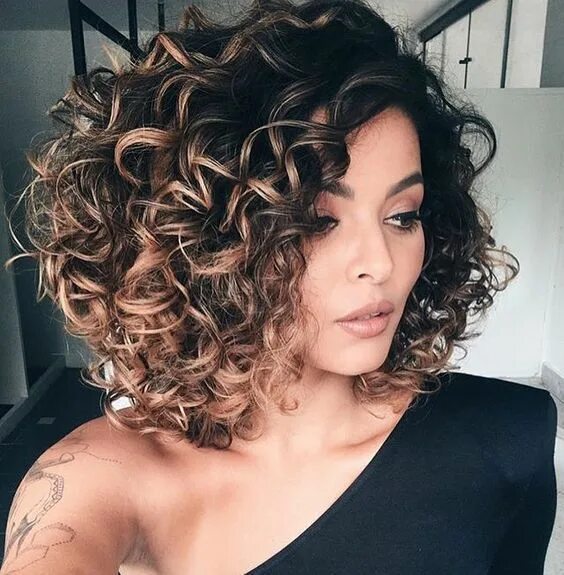 Прическа каре кудри фото 40 Loose Curly Natural Hairstyle Ideas 7 Tinte para cabello rizado, Cortes de ca