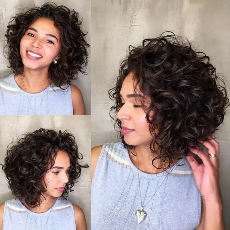 Прическа каре кудряшки Carré plongeant bouclé - la coupe à adopter ! Bob haircut curly, Curly bob hairs