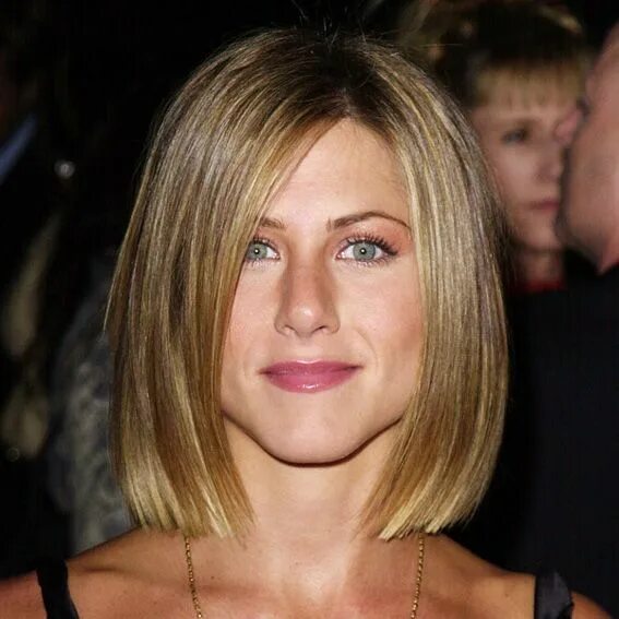 Прическа каре лесенка фото Jennifer Aniston's Changing Looks Jennifer aniston hair, Jennifer aniston short 