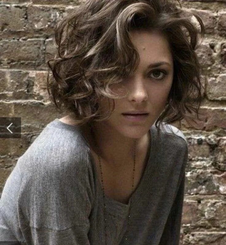 Прическа каре на волнистых волосах Pin on Becks fav outfits Wavy bob hairstyles, Curly hair photos, Curly hair styl