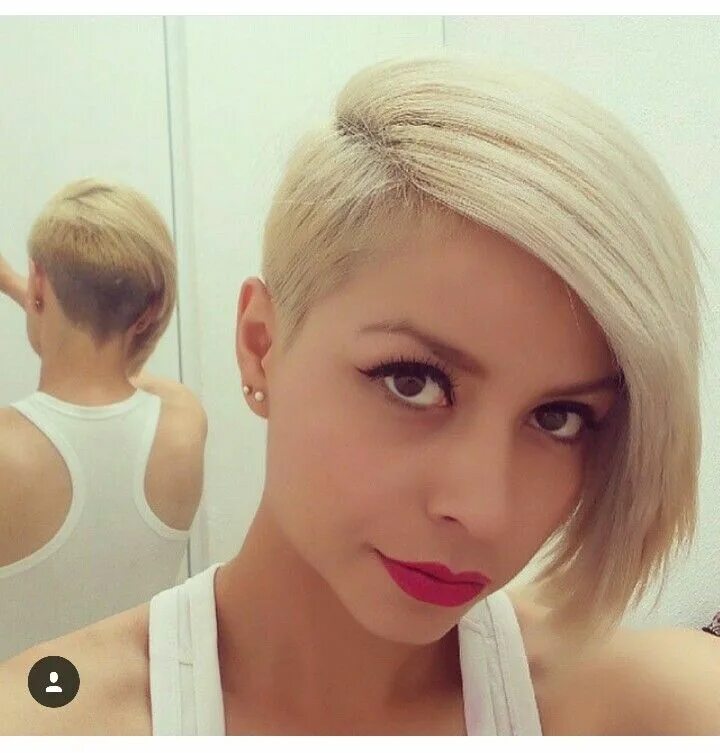 Прическа каре одна сторона короче Pin by Betty Santiago on hair cut Short hair styles for round faces, Hair trends