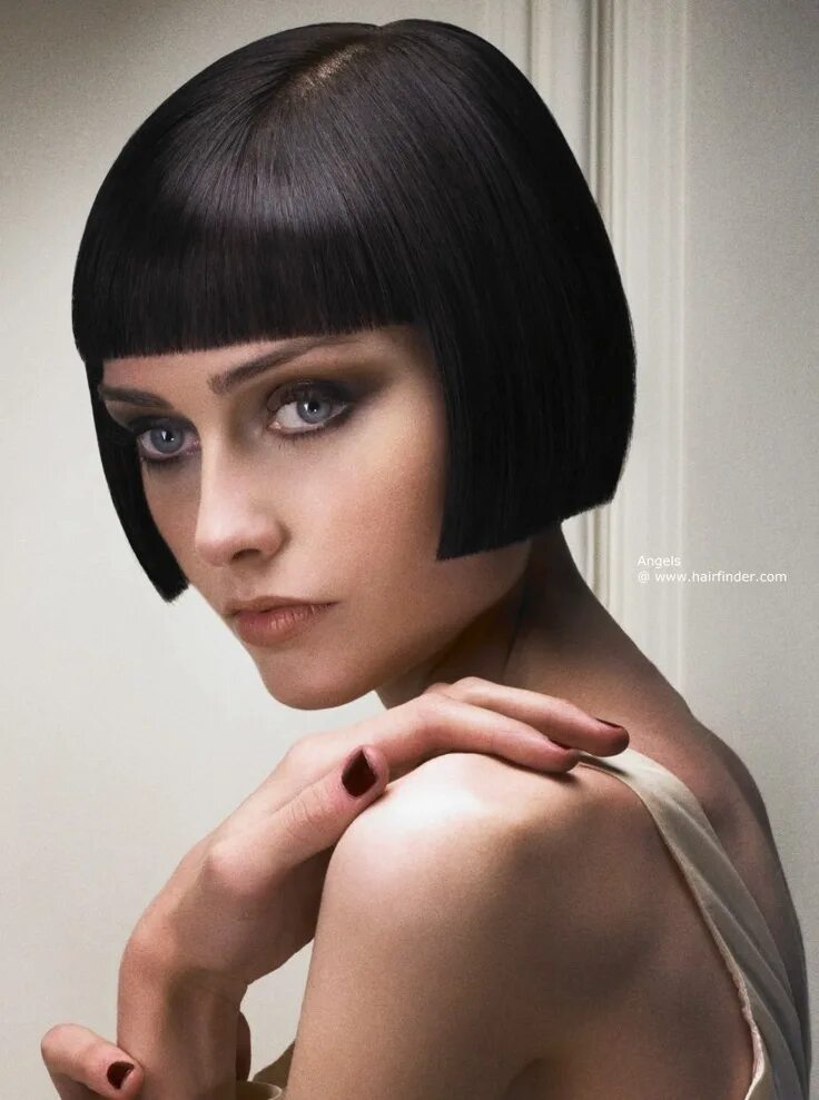 Прическа каре с челкой Black Bob Short hair styles, Bob hairstyles, Short bob hairstyles