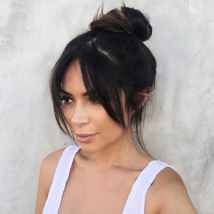 Прическа каре с челкой по бокам See this Instagram photo by @marianna_hewitt * 4,693 likes Long hair with bangs,