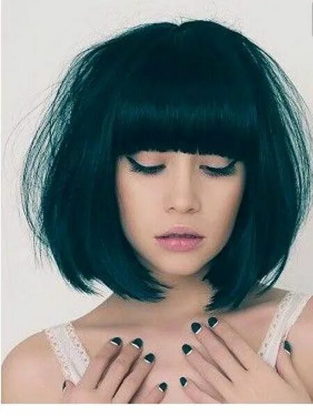 Прическа каре с густой челкой Love this.. #blackhairstylesbraids in 2019 Black bob hairstyles, Full fringe hai