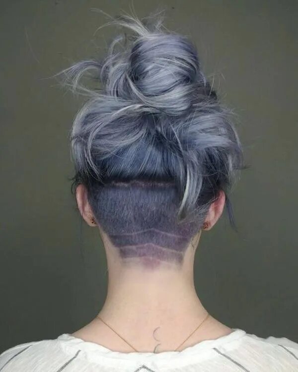 Прическа каре с выбритым затылком Long Hairstyles in Gradient Fashion Undercut hairstyles, Undercut long hair, Sha