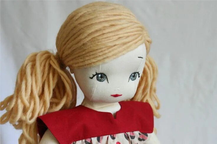 Прическа каре у текстильный куклы bybido: Doll Hair Tutorial (Ponytails) Doll hair, Rag doll hair, Cute dolls