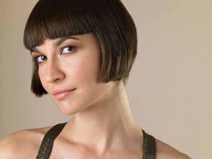 Прическа каре за уши 22 1920s Hairstyles that Bring Glamour and All That Jazz 20er jahre frisur, Bob 