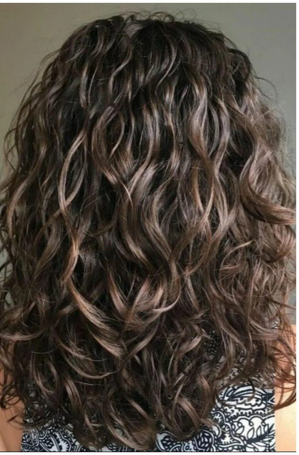 Прическа карвинг фото Pin on NAILS & HAIR Long hair perm, Permed hairstyles, Medium curly hair styles