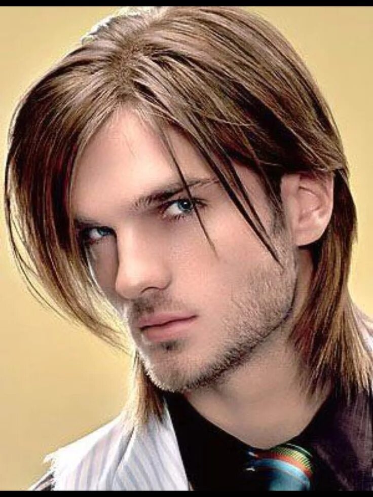 Прическа каскад мужская на средние Pin on Haircuts / Hairstyles (Homme) Long hair styles, Hair styles, Easy hairsty