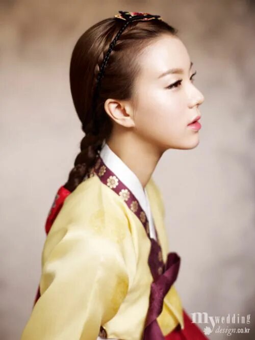 Прическа китаянки для девочки 한복 hanbok Traditional hairstyle, Korean braided hairstyle, Korean hair color