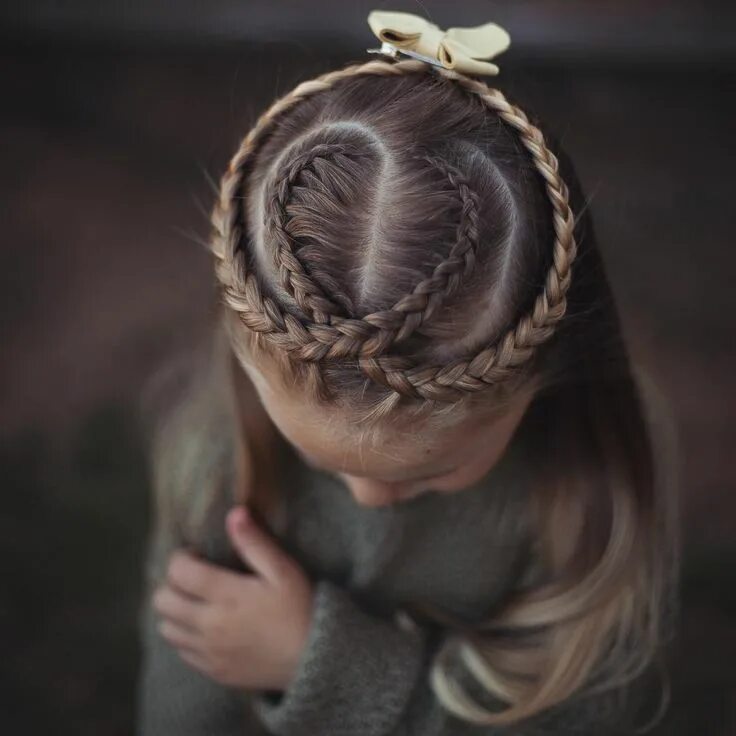 Прическа колечко для девочки 3,188 Likes, 86 Comments - Hair & Kids Fashion (@abellasbraids) on Instagram: "F