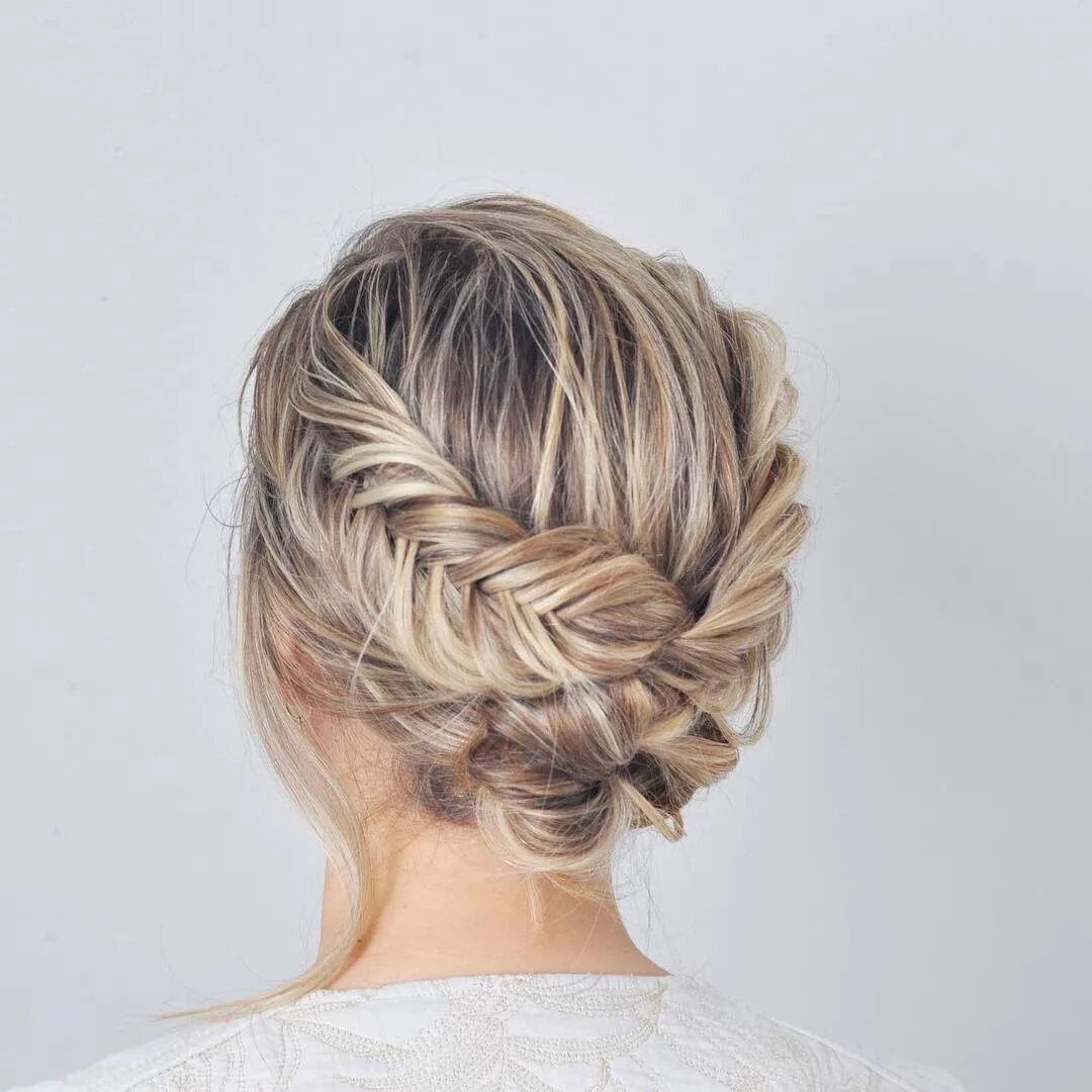 Прическа колоски на короткие 9 Wedding Hairstyles That Are Perfect for Shoulder-Length Strands Short hair upd