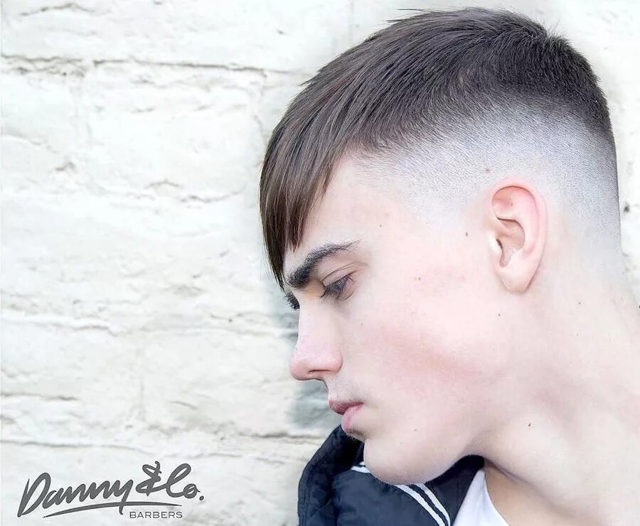 Прическа короткие бока длинная челка 25 New Men's Hairstyles To Get Right Now! New men hairstyles, Mens hairstyles, H