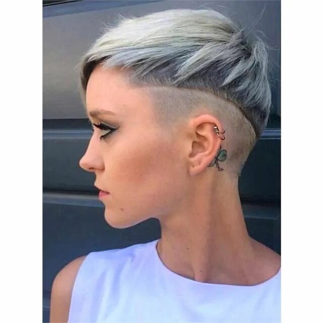 Прическа короткие волосы с выбритыми висками Opinions of this cut and color? Short hair undercut, Undercut hairstyles, Short 