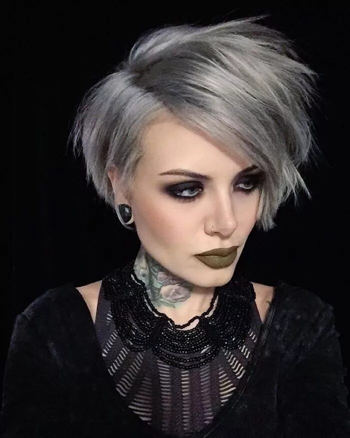 Прическа короткий гранж Coiffure grunge - l'esprit nevermind des années 90 Short silver hair, Thick hair