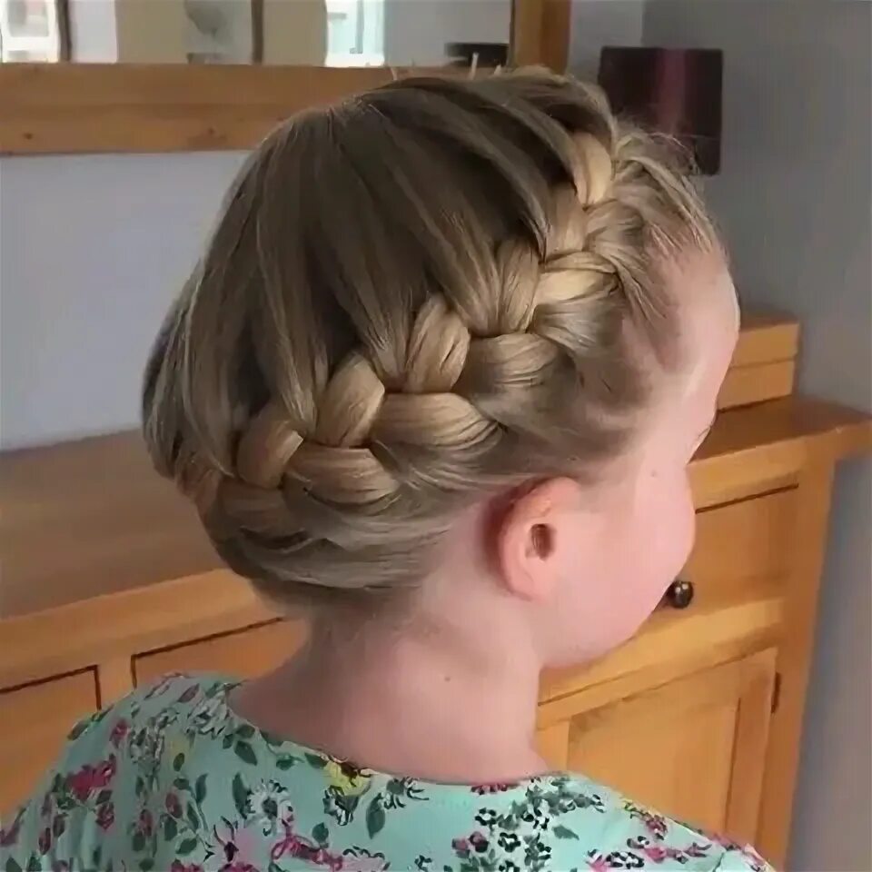 Прическа корзина для девочки Видео "Видео "12 Braided Bun Hairstyles You Cannot Miss"" Идеи причесок, Детские