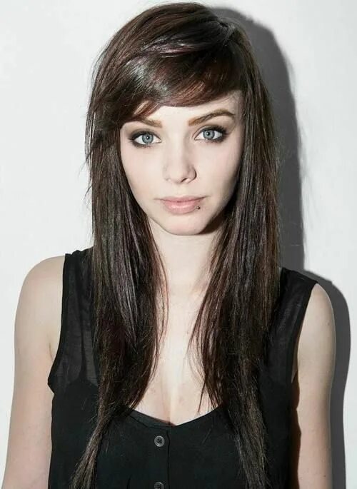 Прическа косая челка женская 40 Side-Swept Bangs Hairstyles Trending in 2024 Long layered hair, Long layered 