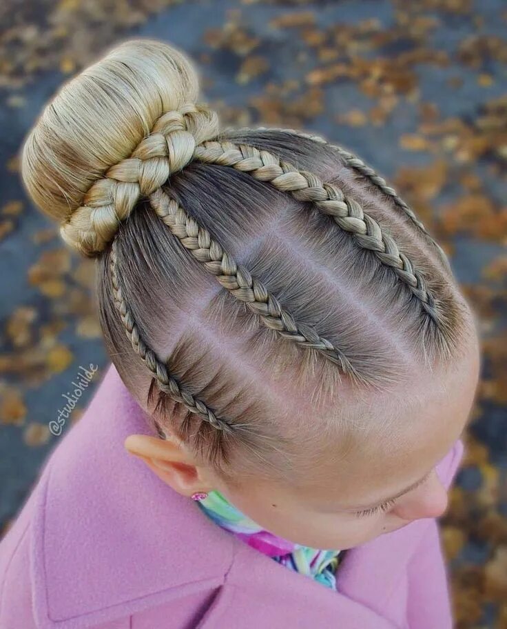 Прическа косички для девочки простая Pin by Monyo on Esküvő haj Competition hair, Girls hairstyles braids, Hair up st