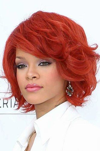 Прическа красная каре Celebrities with bob haircuts in 2019 Rihanna short hair, Rihanna hairstyles, Sh