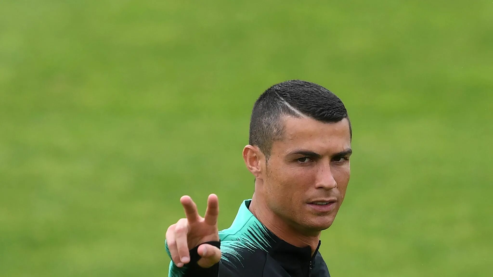 Прическа криштиану Cristiano Ronaldo not bothered by Real Madrid future, says Manuel Fernandes Foot