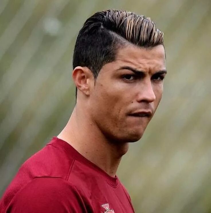 Прическа криштиану роналду в 2024 году Cristiano Ronaldo Haircut 2014 Cristiano ronaldo hairstyle, Ronaldo hair, Christ