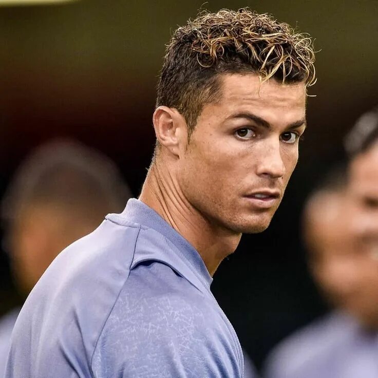 Прическа кристиано роналдо фото Cristiano Ronaldo Hairstyle