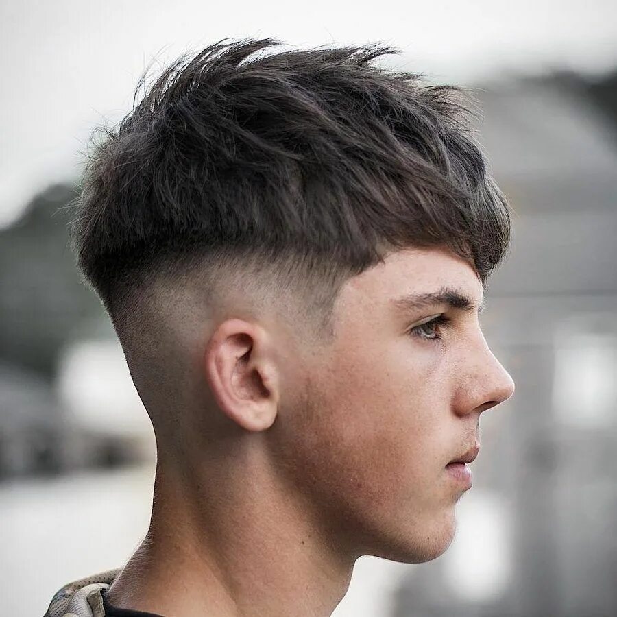 Прическа кроп с длинной челкой Men's Haircuts 2023 Mushroom haircut, Haircuts for men, White boy haircuts