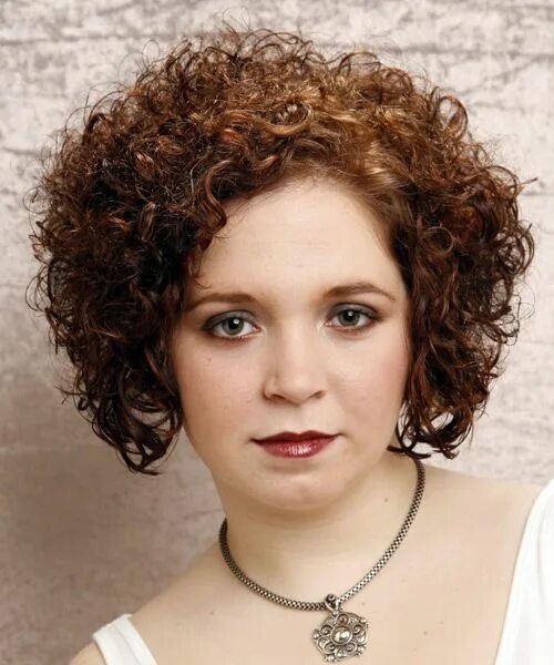 Прическа круглое лицо кудрявые волосы I think I may really like this one Curly hair styles, Short natural curly hair, 