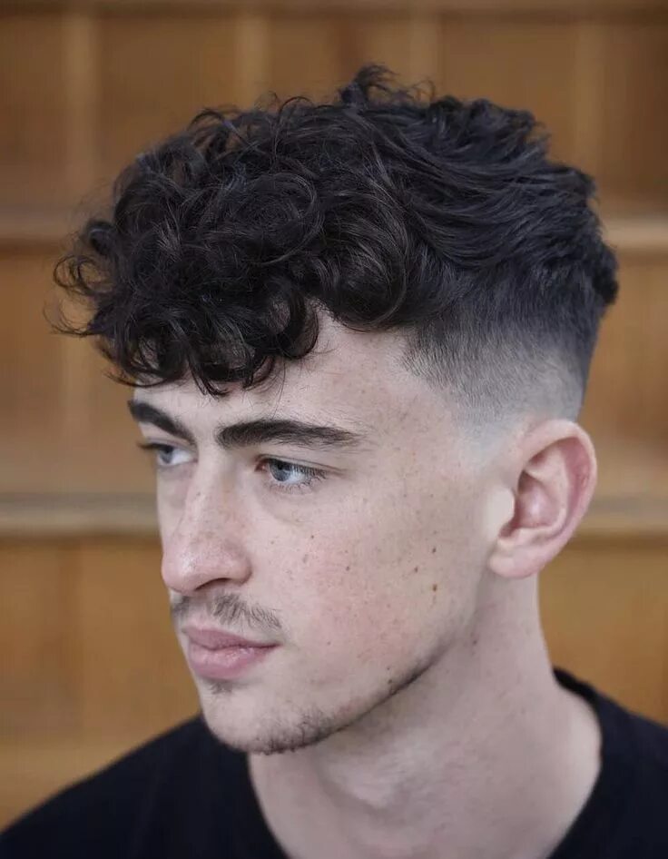 Прическа кучерявая мужская короткая 100 Modern Men’s Hairstyles for Curly Hair Wavy hair men, Male haircuts curly, C