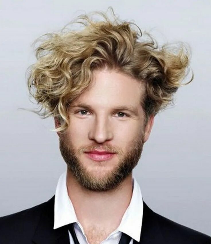 Прическа кудри мужская средняя The 45 Best Curly Hairstyles for Men Improb Men blonde hair, Dirty blonde hair, 