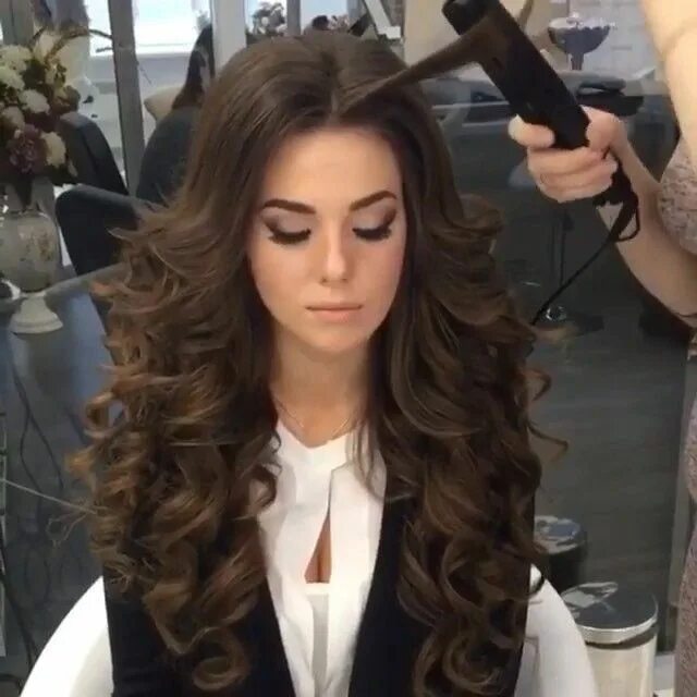 Прическа кудри на средние волосы 2024 Pin by KNWORLD on KN Hair Style Curly wedding hair, Long hair styles, Short hair