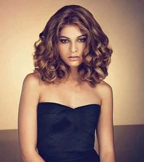 Прическа кудри на средние волосы 2024 30 Inspirational Curly Hairstyles For Long Hair Frisuren, Braune haare, Frisur i