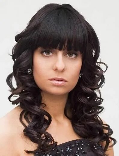 Прическа кудри на средние волосы с челкой curled hairstyles for long hair - Google Search Beauty Long hair styles, Curly h