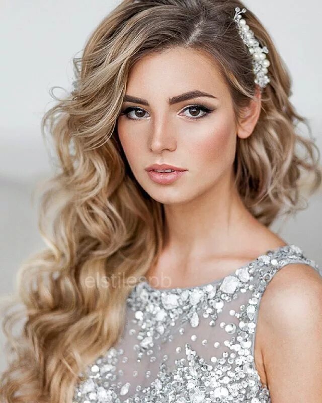 Прическа кудри на средние волосы свадьбу Instagram Long hair styles, Wedding hairstyles, Wedding hairstyles for long hair